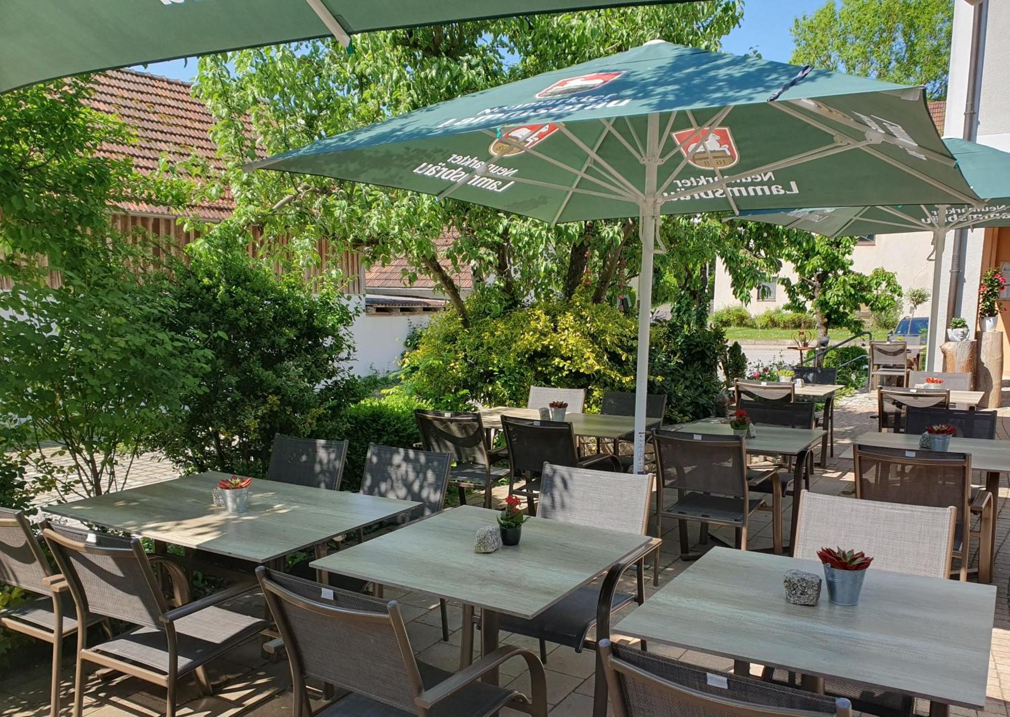 Hotel Gasthof Am Schloss Pilsach Exterior photo